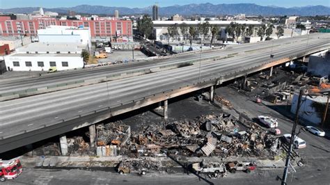 10 Freeway shut down in downtown L.A. due to massive storage fire 